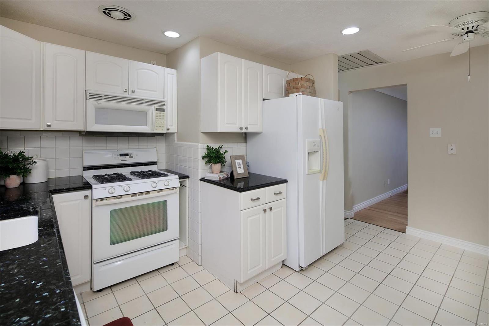 9248 Litzsinger Road St. Louis, MO 63144 - Photo 7 of 12 Gallery Image 7