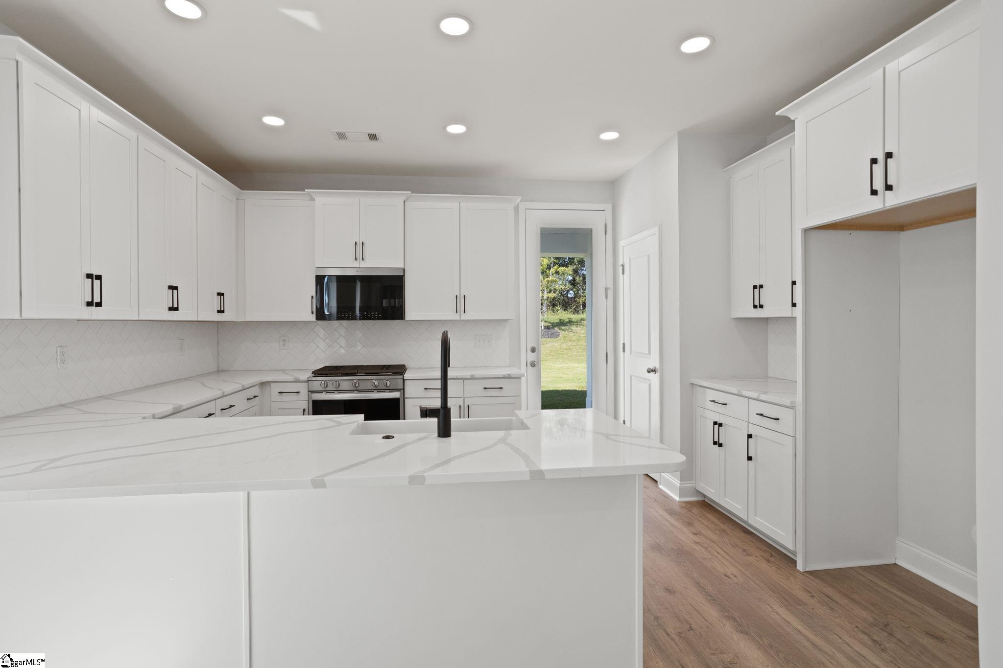 8 Gressette Place Simpsonville, SC 29681 - Photo 2 of 45