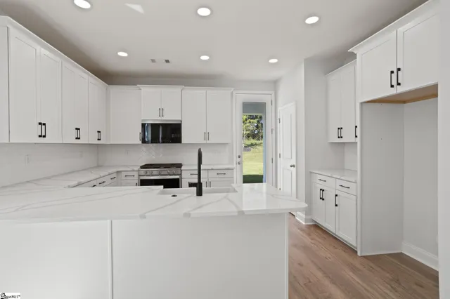 $399,990 | 8 Gressette Place, Simpsonville, SC 29681