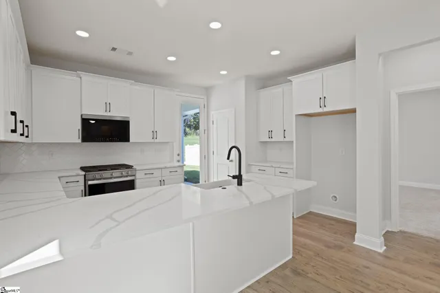 $399,990 | 8 Gressette Place, Simpsonville, SC 29681