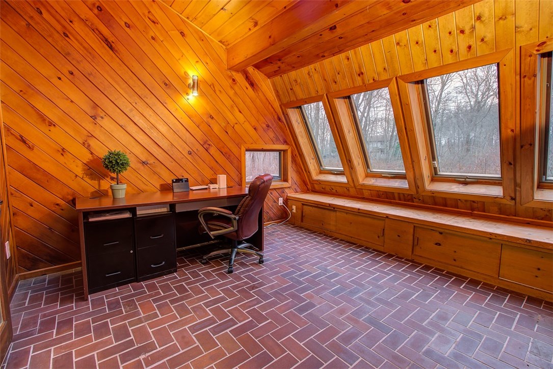1450 S Road East Greenwich, RI 02818 - Photo 11 of 36 Gallery Image 11