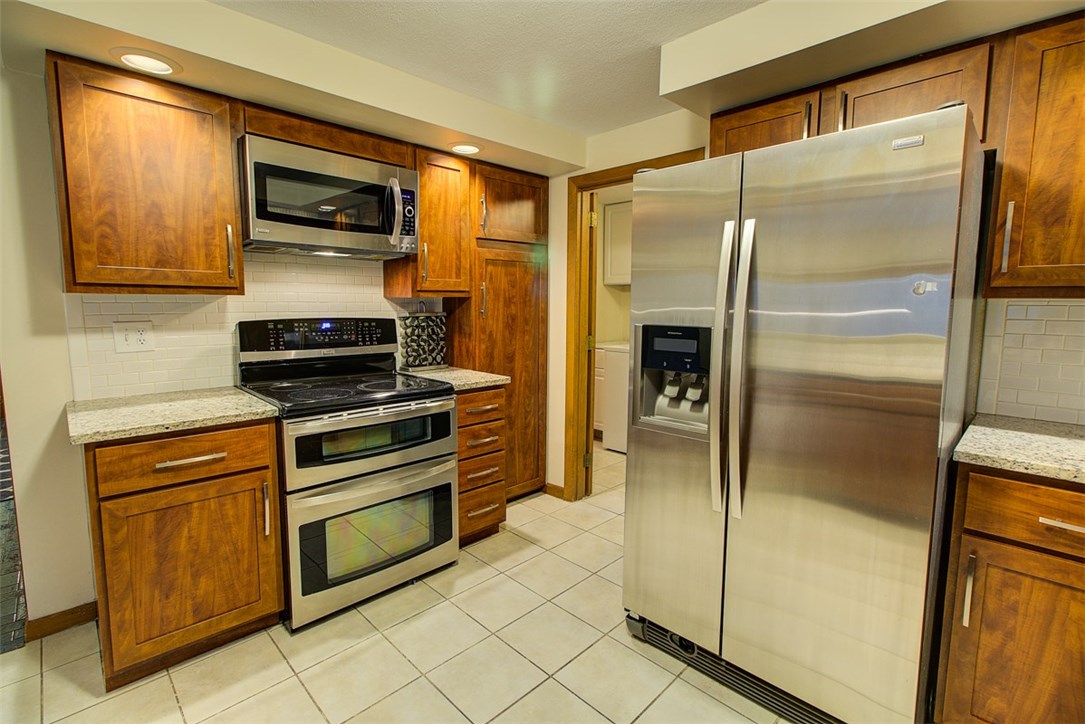 1450 S Road East Greenwich, RI 02818 - Photo 17 of 36 Gallery Image 17