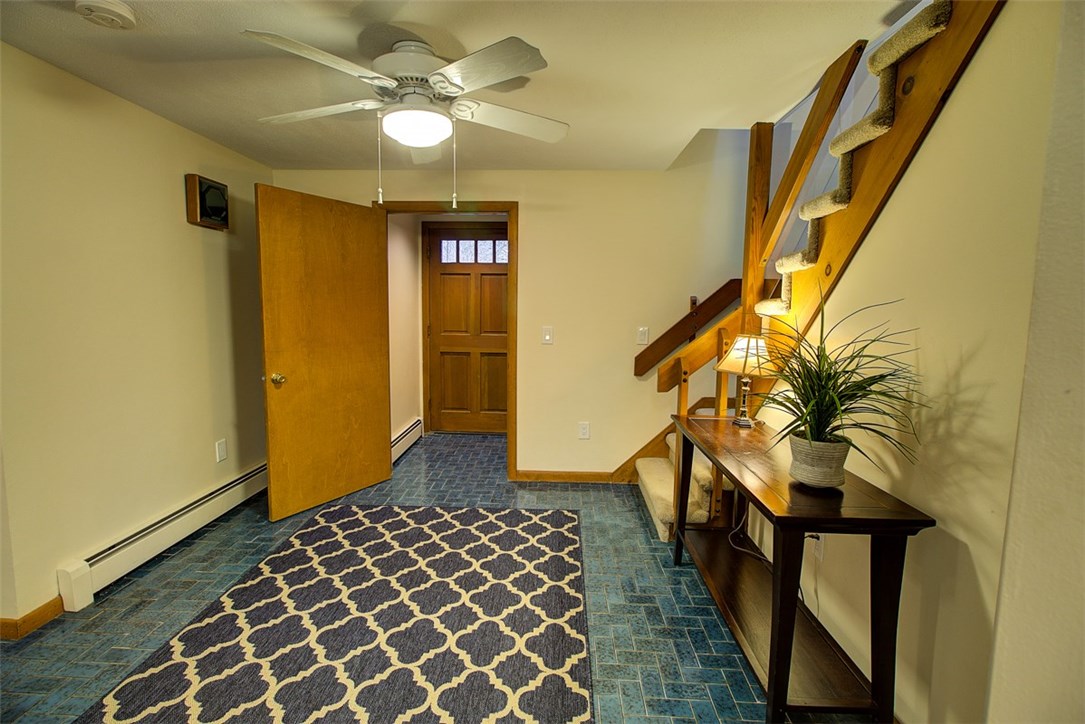 1450 S Road East Greenwich, RI 02818 - Photo 5 of 36 Gallery Image 5