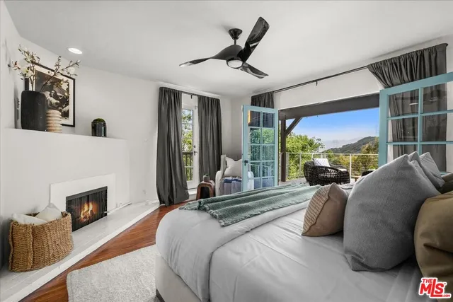 $1,725,000 | 3074 Lake Hollywood Drive, Los Angeles, CA 90068