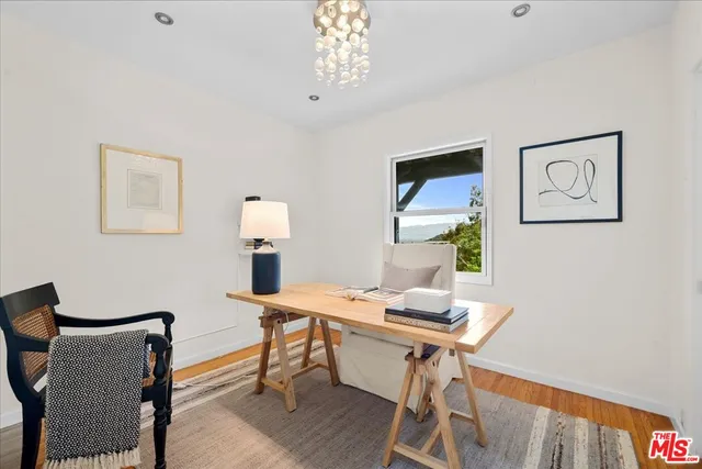 $1,725,000 | 3074 Lake Hollywood Drive, Los Angeles, CA 90068