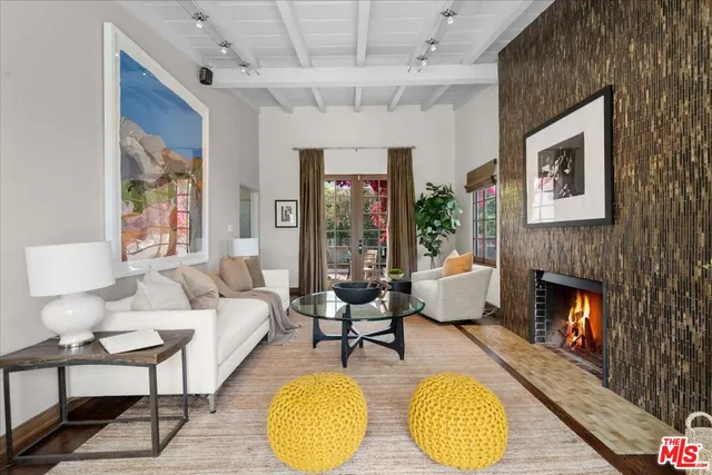 $1,725,000 | 3074 Lake Hollywood Drive, Los Angeles, CA 90068