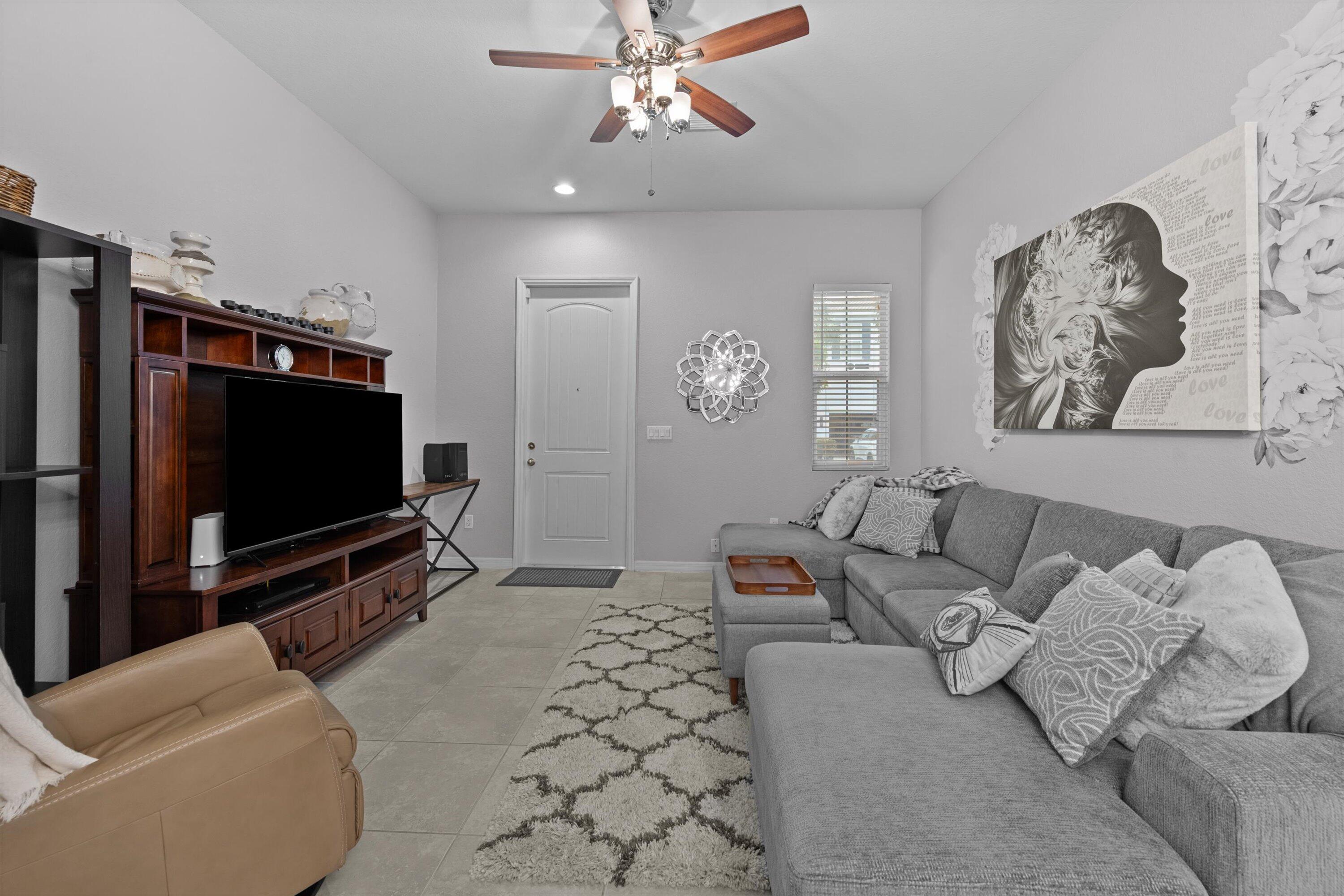 474 Francesca Ridge Road Boynton Beach, FL 33435 - Photo 4 of 33 Living Room