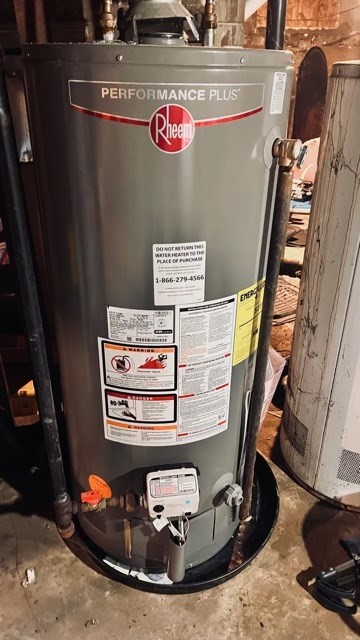 258-260 Orange Street Springfield, MA 01108 - Photo 15 of 16 a view of water heater room