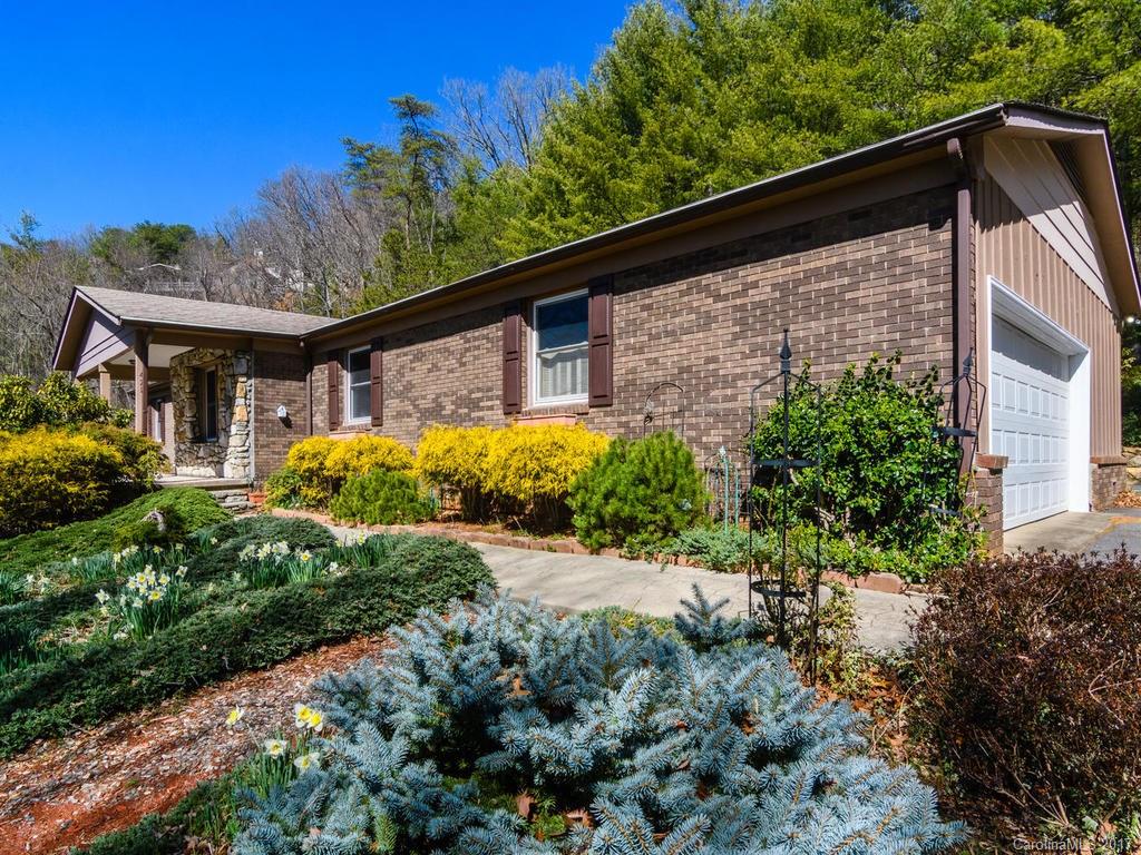471 Windsor Road Asheville, NC 28804 - Photo 1 of 24 Gallery Image 1