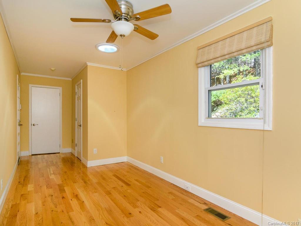 471 Windsor Road Asheville, NC 28804 - Photo 14 of 24 Gallery Image 14