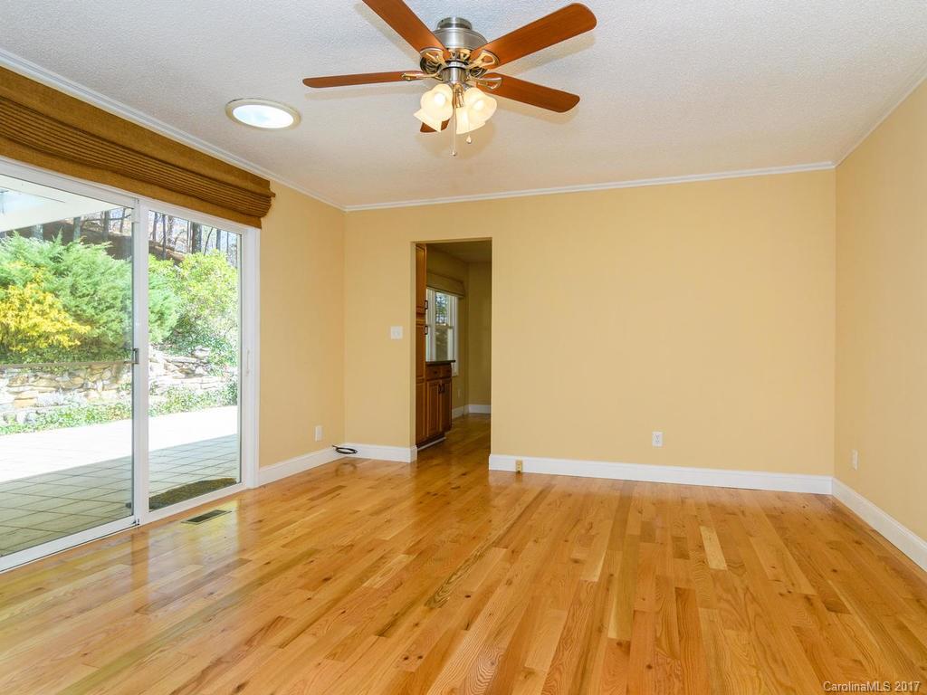 471 Windsor Road Asheville, NC 28804 - Photo 9 of 24 Gallery Image 9