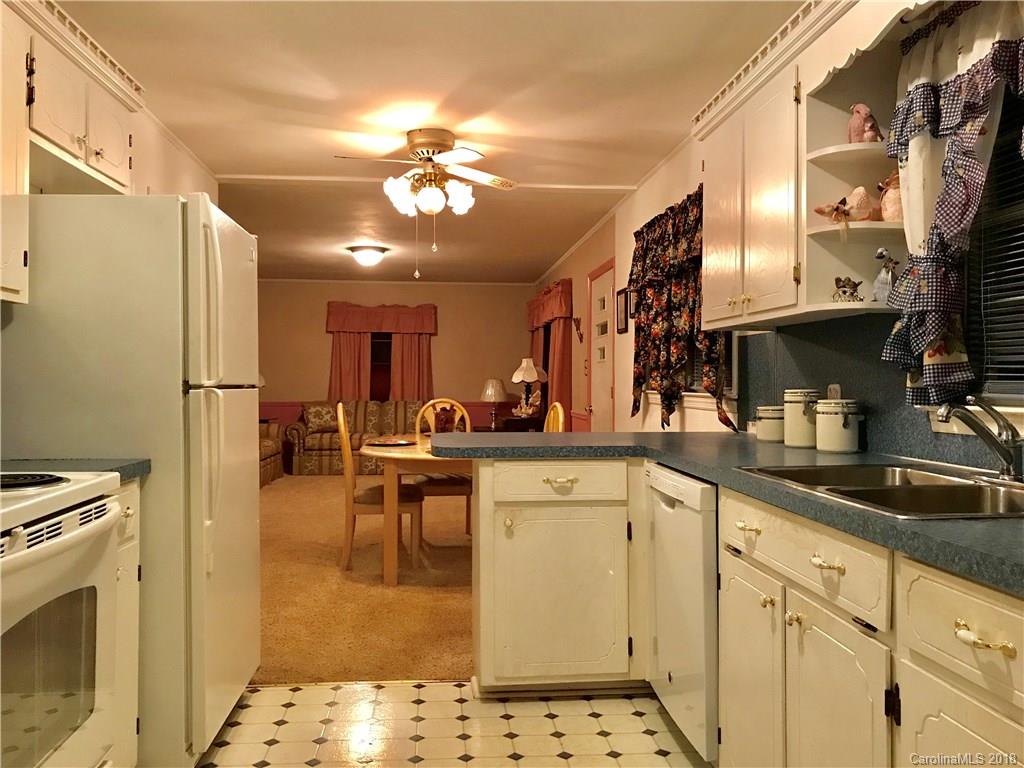 1232 Memorial Park Road Lancaster, SC 29720 - Photo 2 of 26