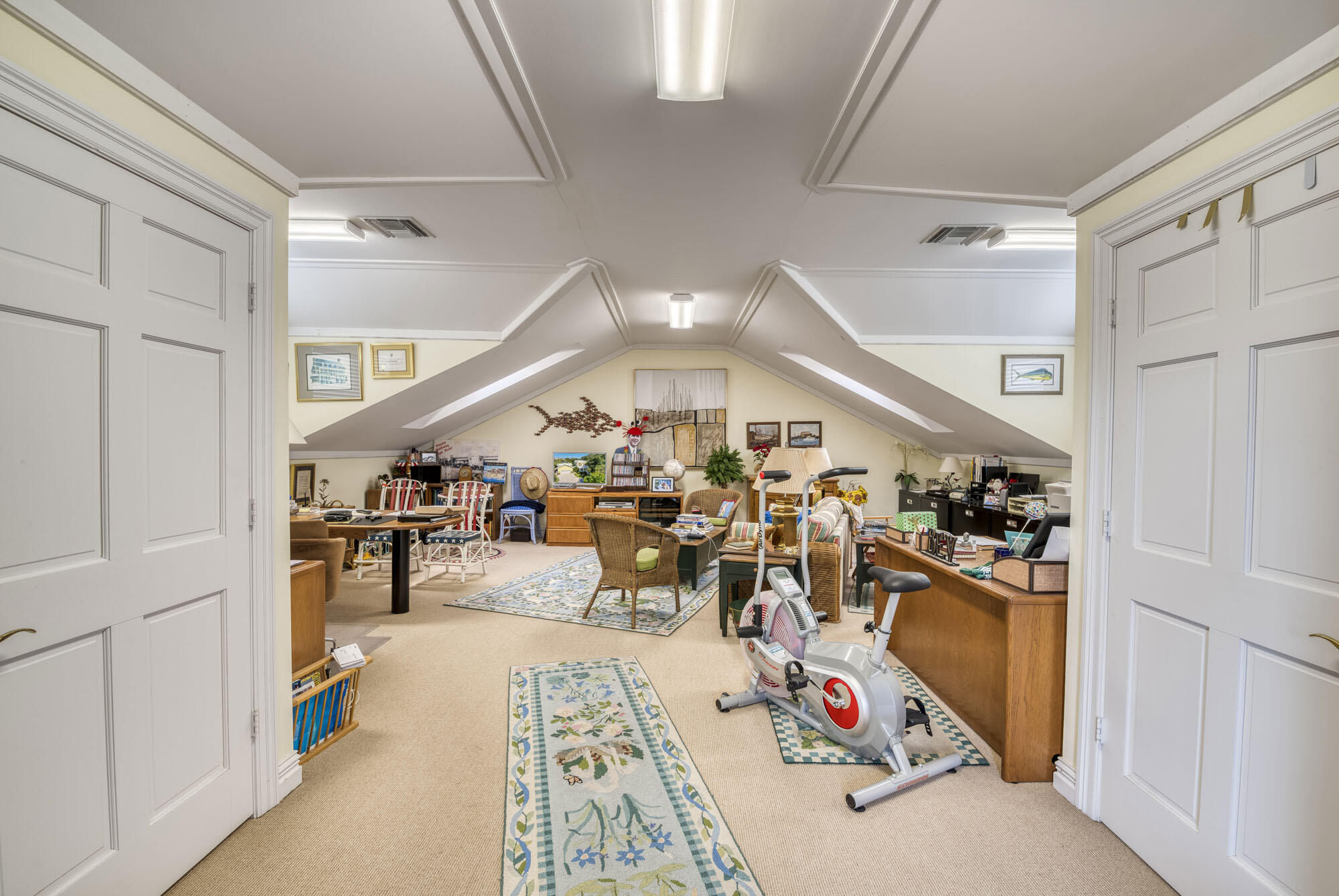 2267 Windsor Road Palm Beach Gardens, FL 33410 - Photo 39 of 45 a living room with lots of furniture and white walls