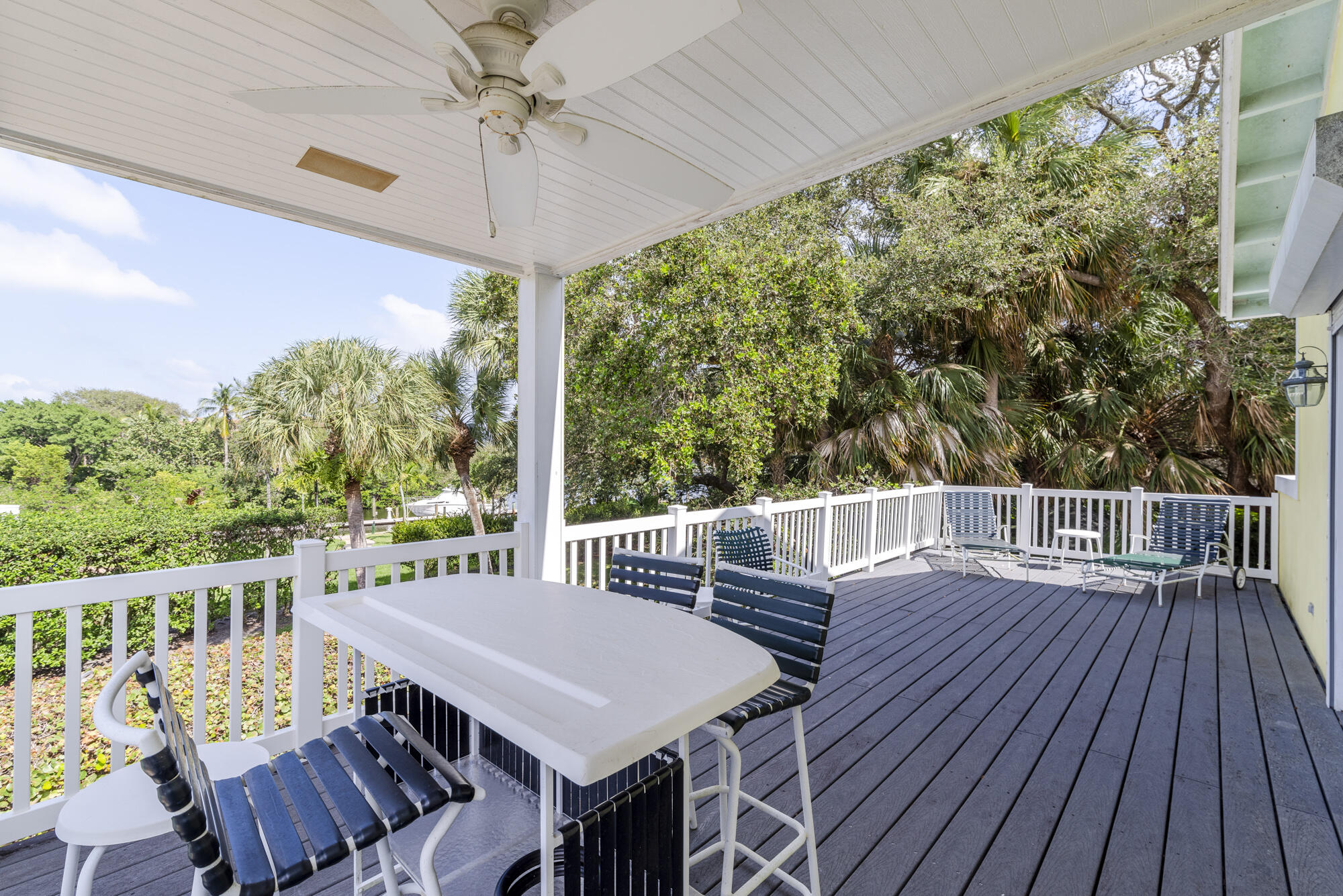 2267 Windsor Road Palm Beach Gardens, FL 33410 - Photo 41 of 45 a view of a balcony with furniture