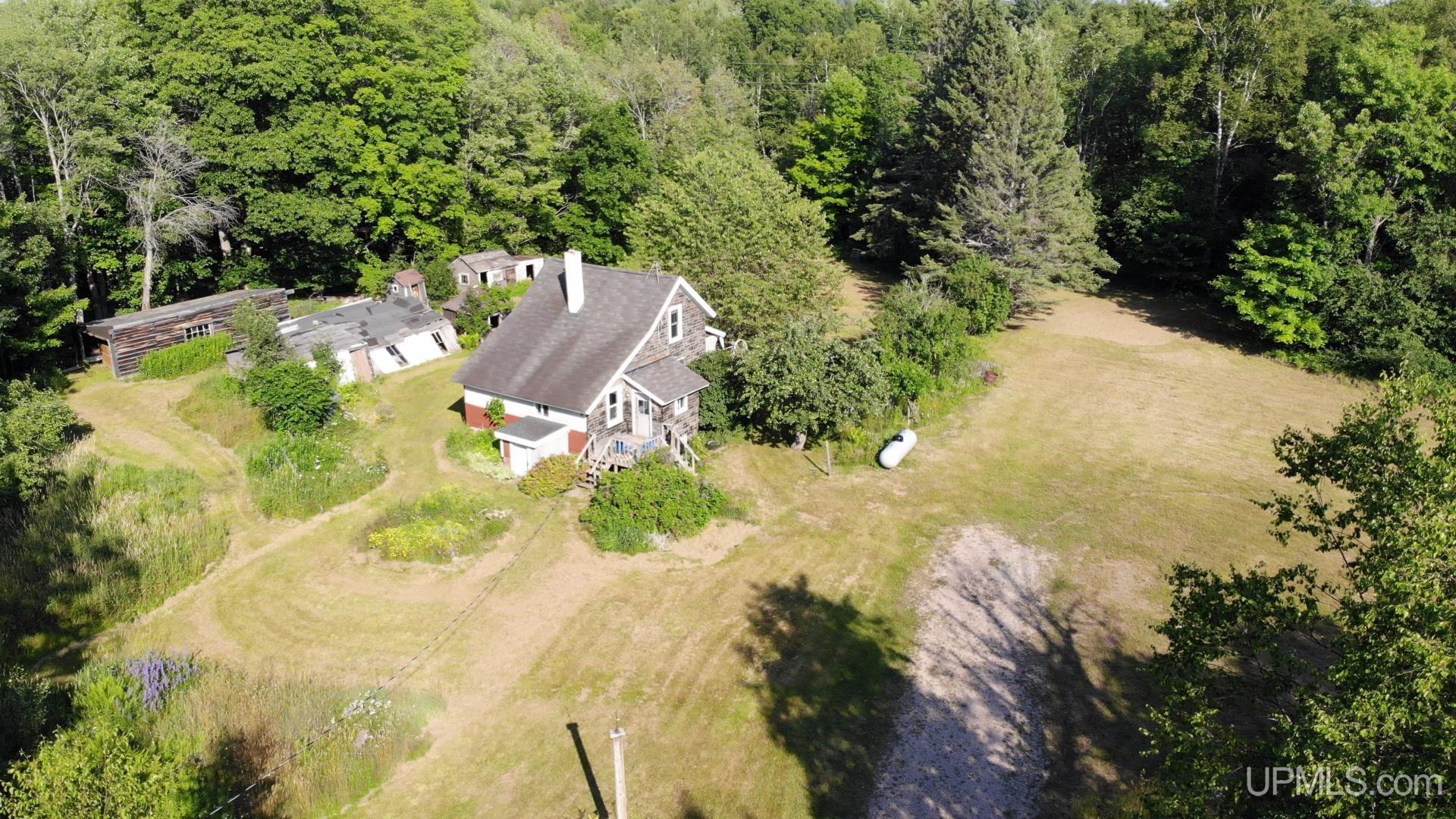 54866 Tecumseh Road Calumet, MI 49913 - Photo 1 of 38