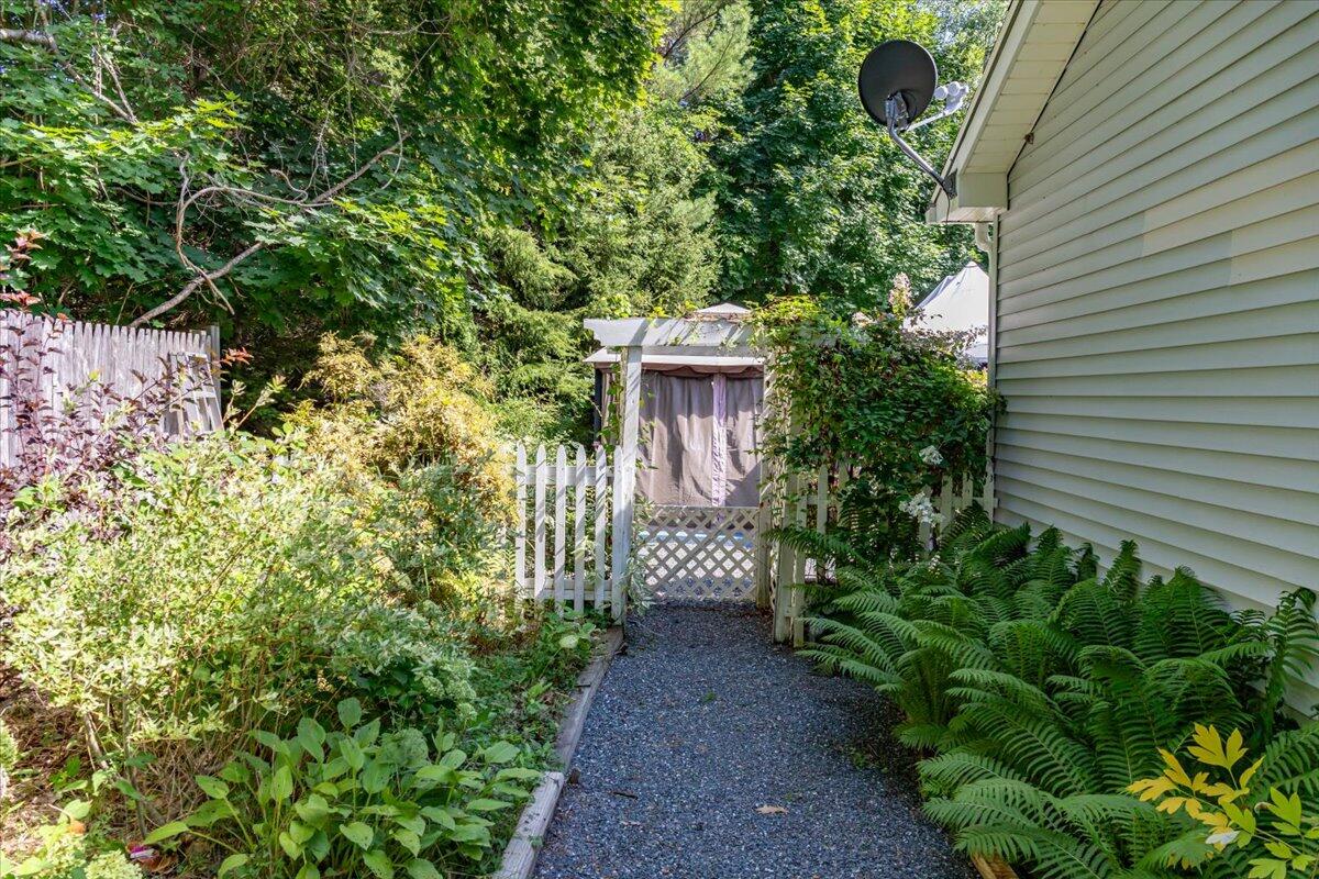 8 Mariners Reach Sullivan, ME 04664 - Photo 61 of 85 109-8 Mariners Reach Exteriors-36