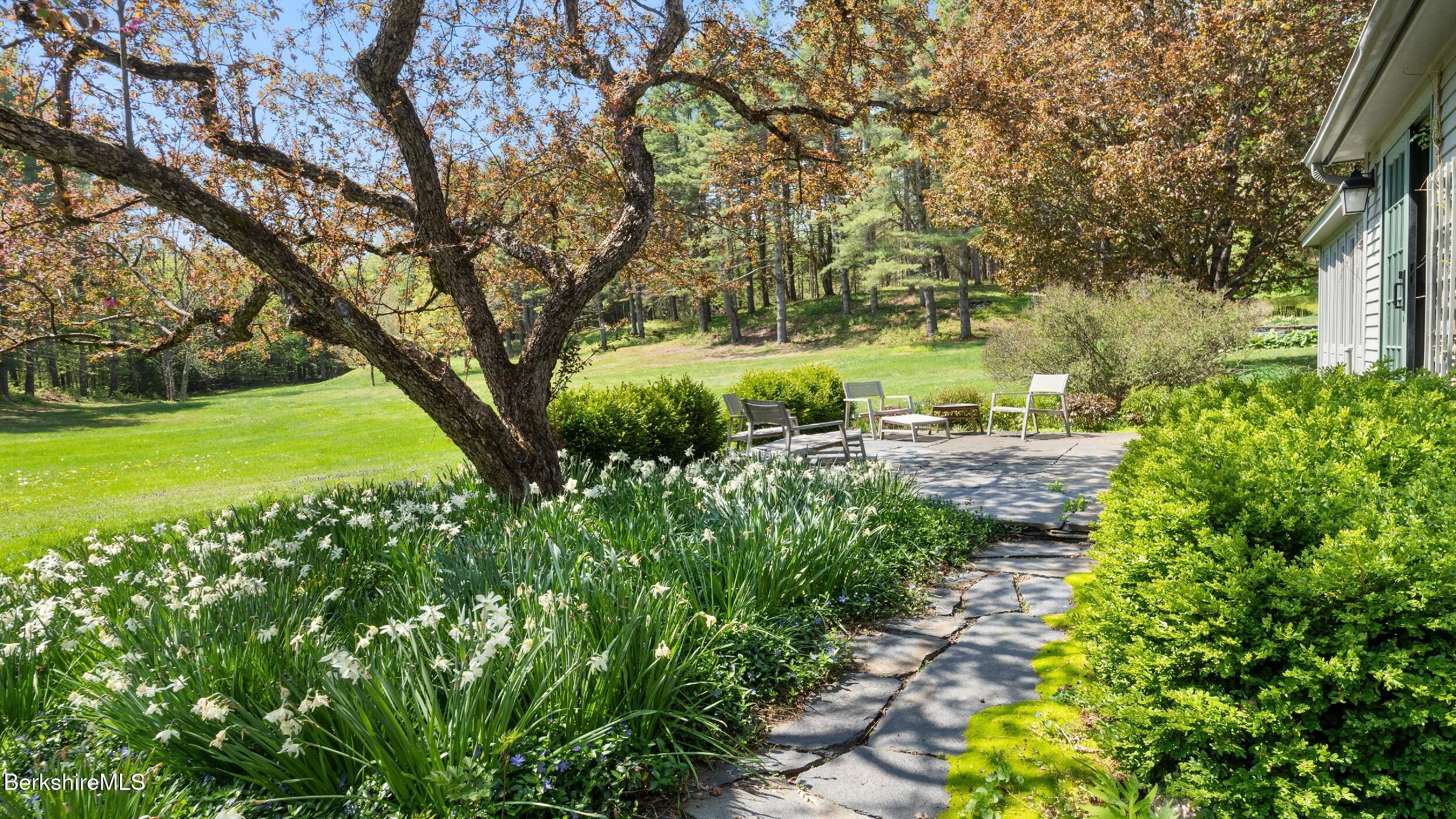 58 River Road Plainfield, MA 01070 - Photo 5 of 50 DSC00174