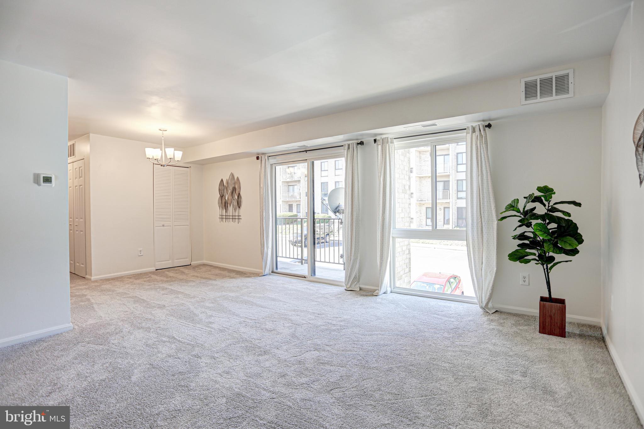 6143 Edsall Road, Unit K Alexandria, VA 22304 - Photo 5 of 24 Freshly painted