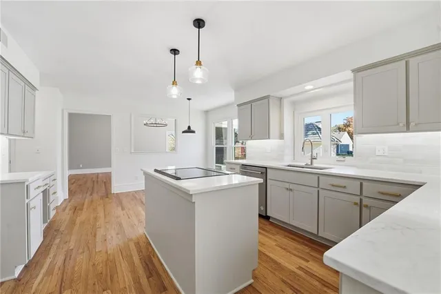 $645,000 | 5735 Riley Street, Mission, KS 66202