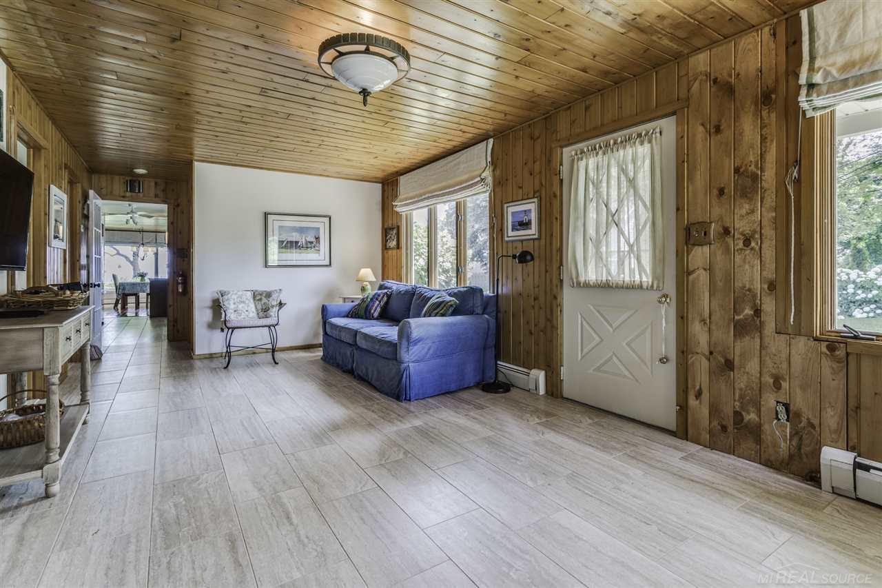4608 North Lakeshore Road Deckerville, MI 48427 - Photo 37 of 55 West Side Family Room