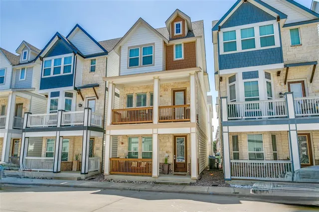 $425,000 | 219 South Village Way, Lewisville, TX 75057