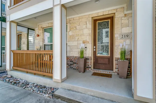 $425,000 | 219 South Village Way, Lewisville, TX 75057