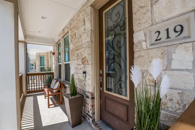 $425,000 | 219 South Village Way, Lewisville, TX 75057