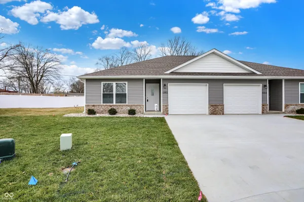 $219,900 | 1462 Coen Court, Columbus, IN 47201