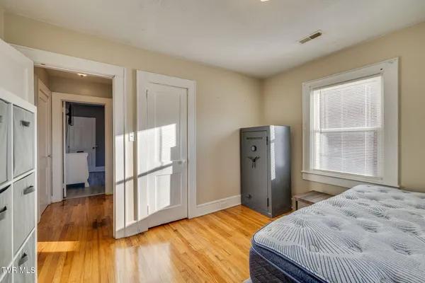 $184,900 | 322 Randolph Street, Bristol, VA 24201