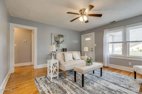 $184,900 | 322 Randolph Street, Bristol, VA 24201