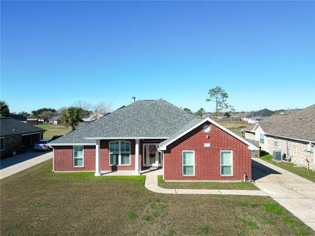 $279,000 | 2305 Country Club Drive, Laplace, LA 70068