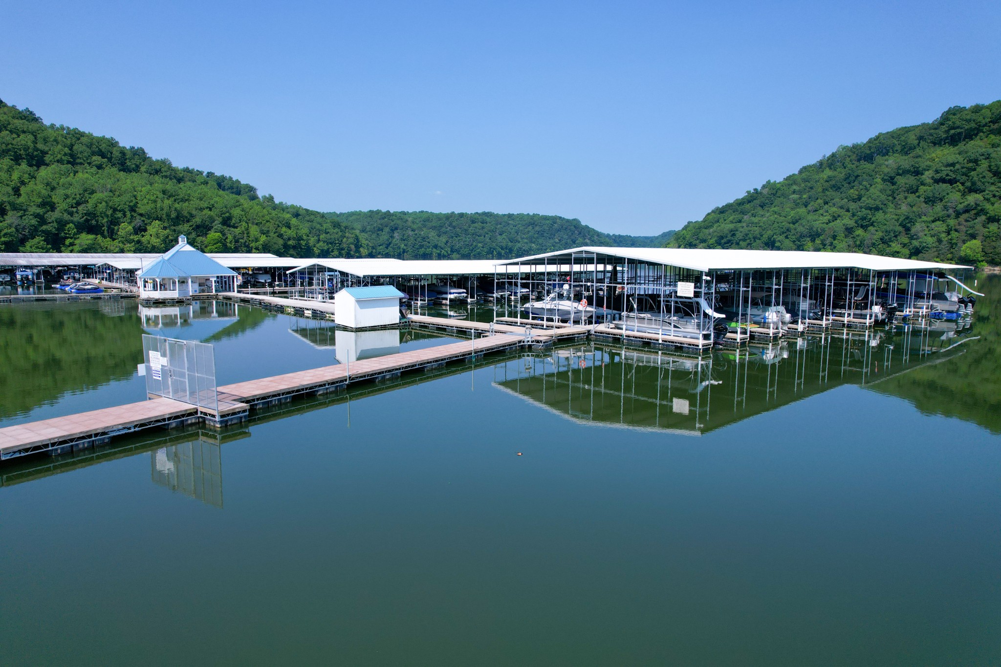 1678 4 Seasons Road Smithville, TN 37166 - Photo 38 of 43 a view of a swimming pool with outdoor seating