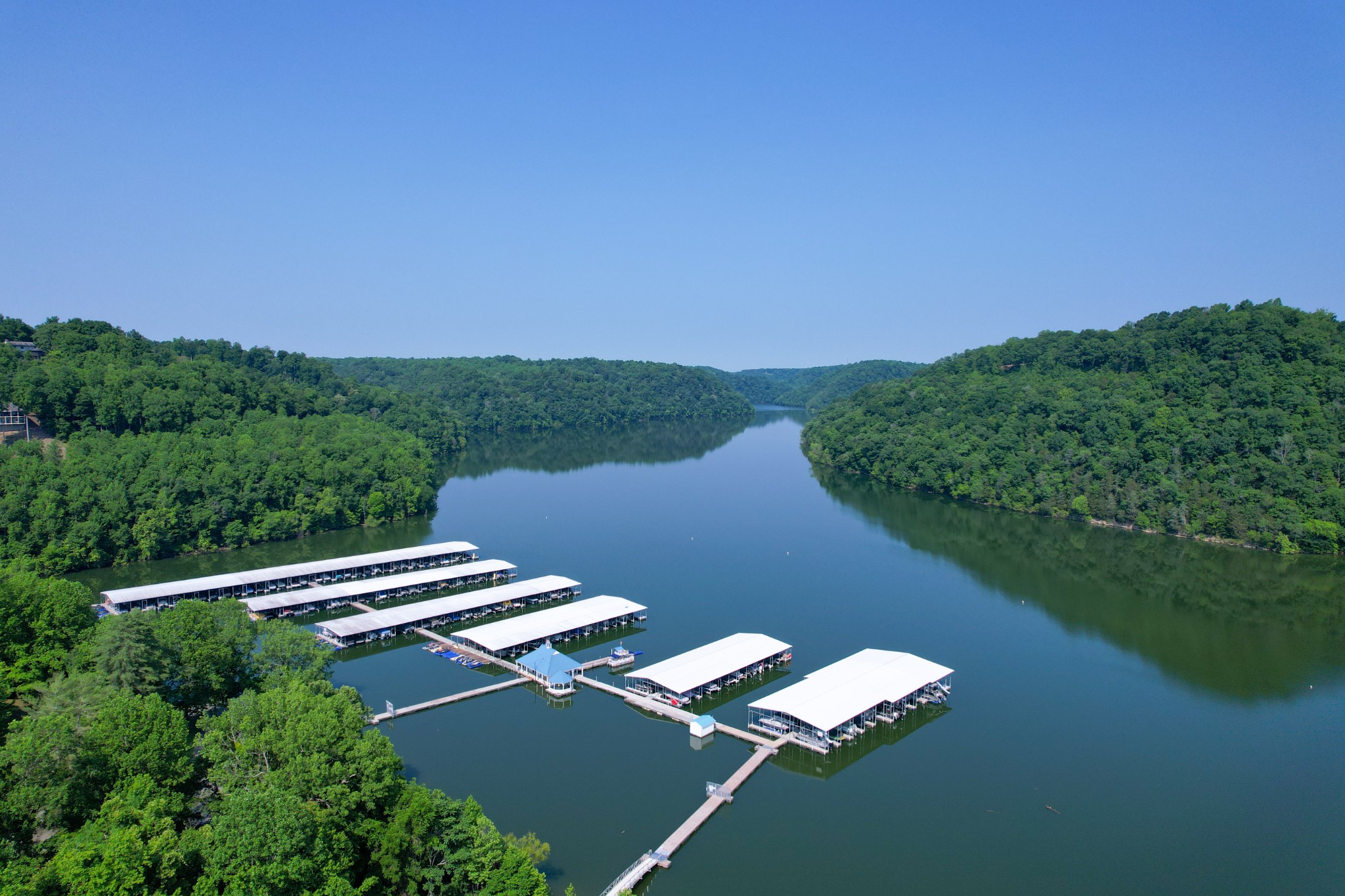 1678 4 Seasons Road Smithville, TN 37166 - Photo 39 of 43 a view of a lake with mountain