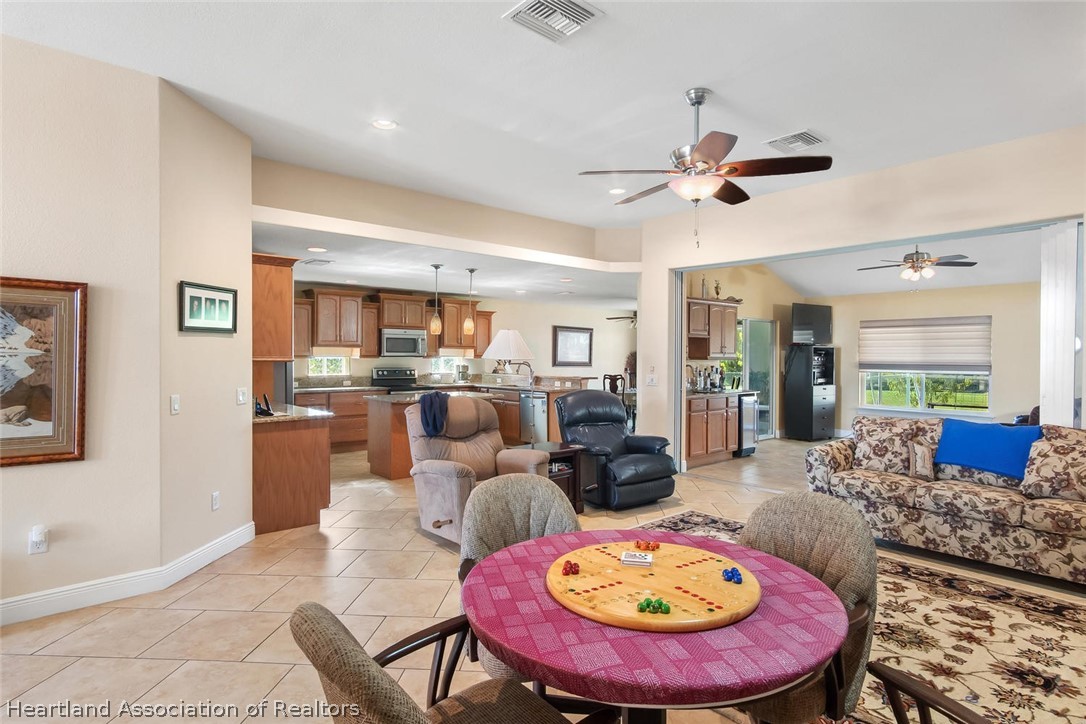 543 Spring Boulevard Sebring, FL 33876 - Photo 5 of 34 Gallery Image 5
