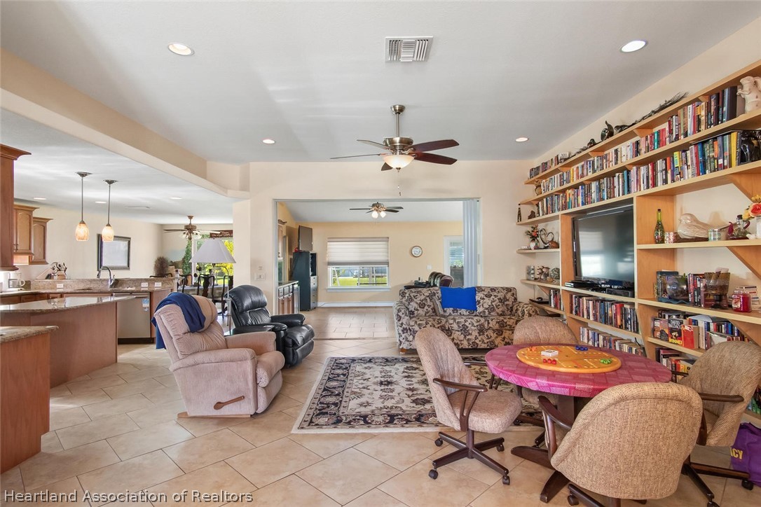 543 Spring Boulevard Sebring, FL 33876 - Photo 6 of 34 Gallery Image 6