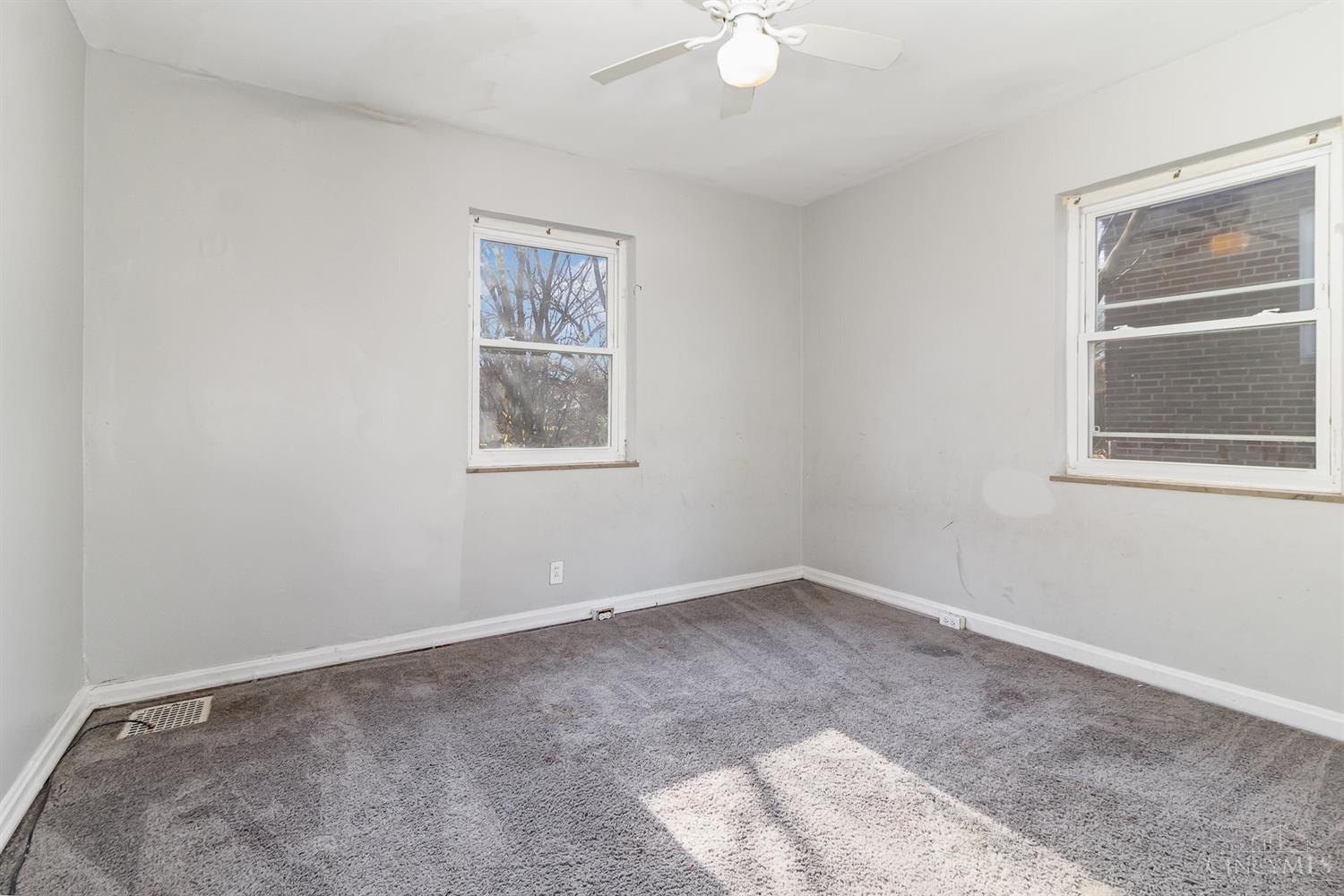 1215 West Galbraith Road Cincinnati, OH 45231 - Photo 7 of 14