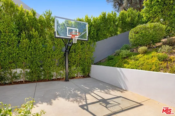 $49,000 | 1744 Correa Way, Los Angeles, CA 90049