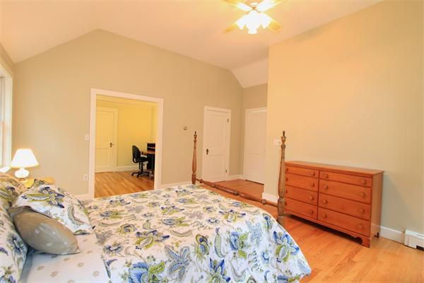 34 Leslie Road Newton, MA 02466 - Photo 9 of 16 Gallery Image 9