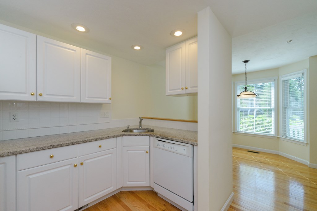 29 Whispering Brook Road, Unit 29 Marlborough, MA 01752 - Photo 2 of 28