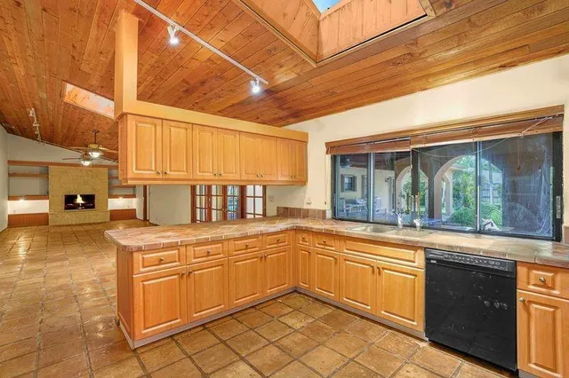 $5,995 | 1721 Northwest 96th Avenue, Plantation, FL 33322