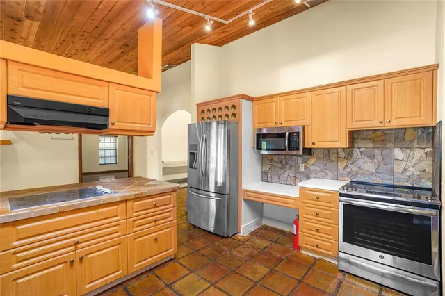 $5,995 | 1721 Northwest 96th Avenue, Plantation, FL 33322