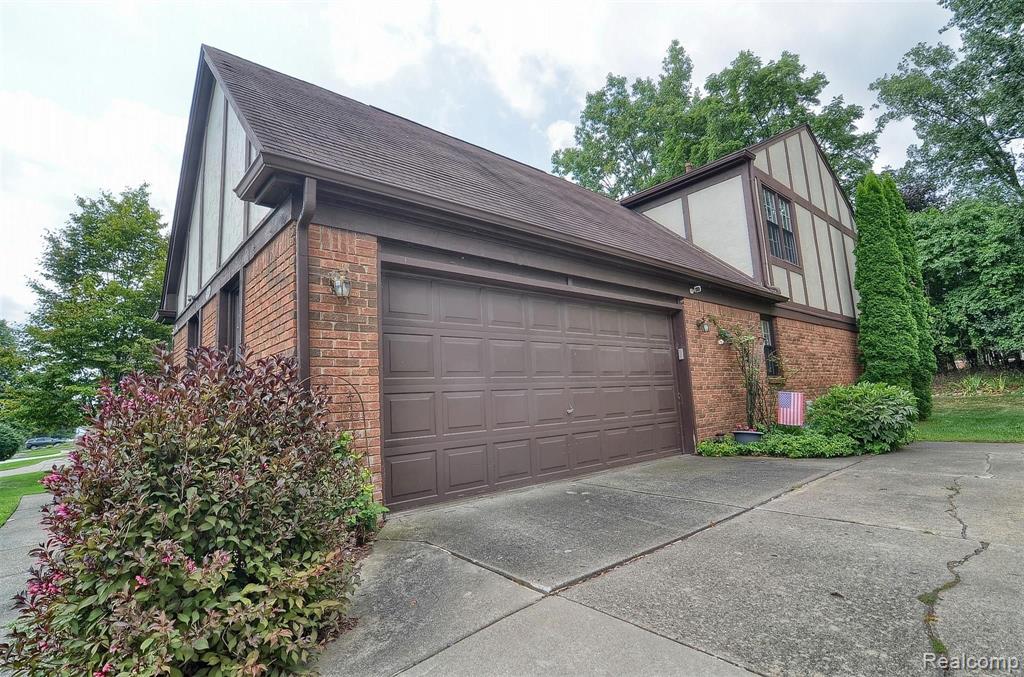 1237 Sandy Ridge Drive Rochester Hills, MI 48306 - Photo 35 of 35