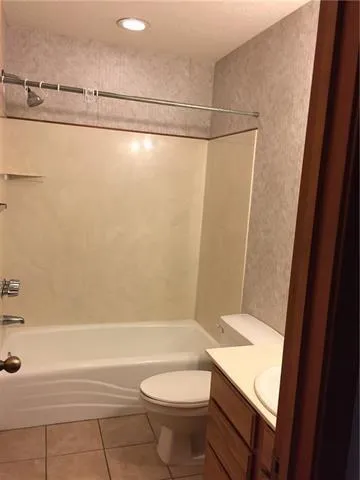 $1,150 | 220 Geneva Street, Unit C, Metairie, LA 70005