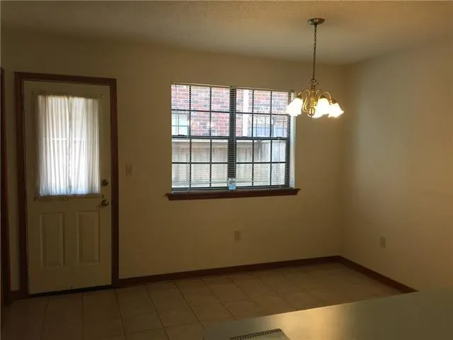 $1,150 | 220 Geneva Street, Unit C, Metairie, LA 70005