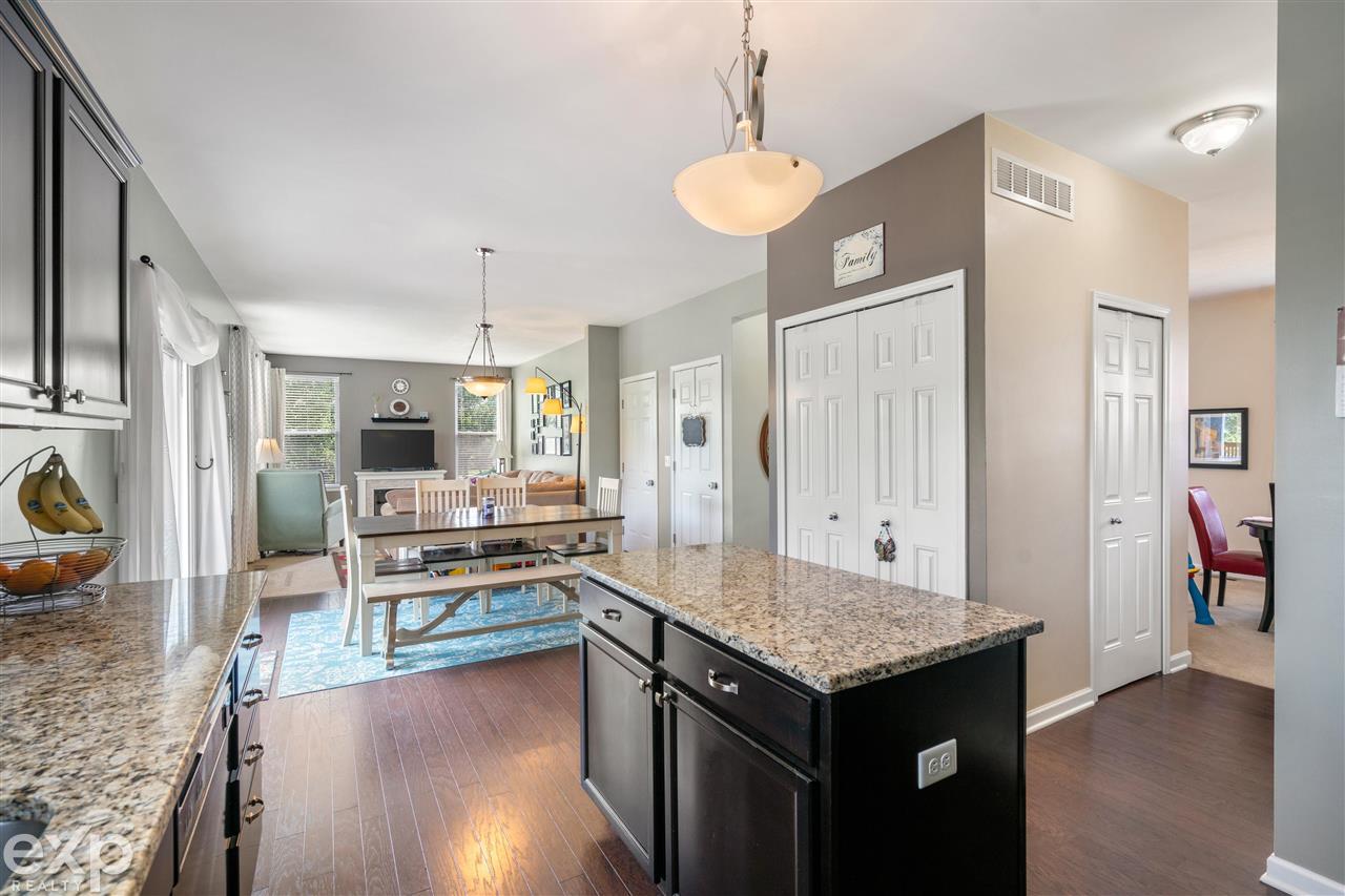 47388 Gloede Road Macomb, MI 48044 - Photo 15 of 41