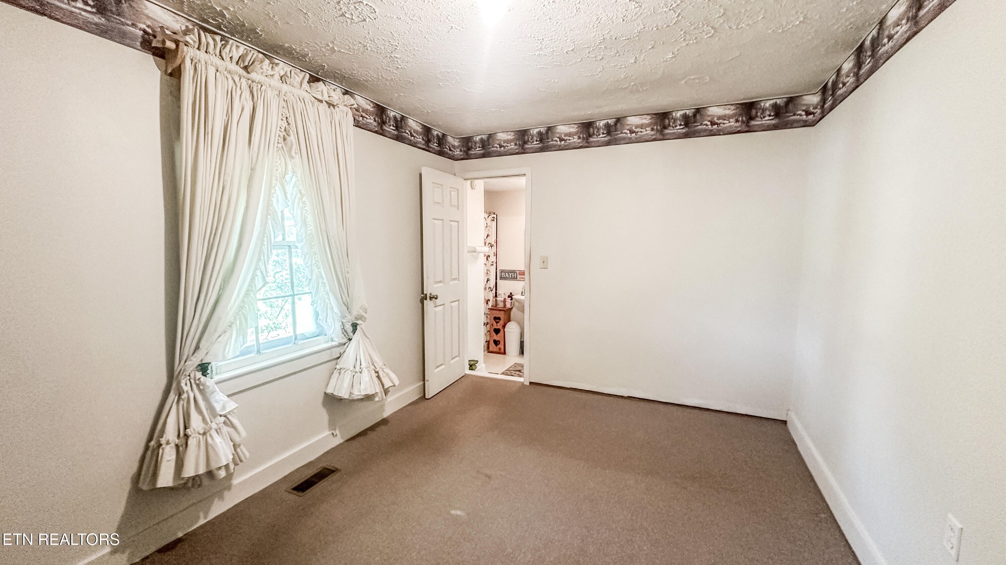 272 Keeble Road Maryville, TN 37804 - Photo 14 of 39 Gallery Image 14