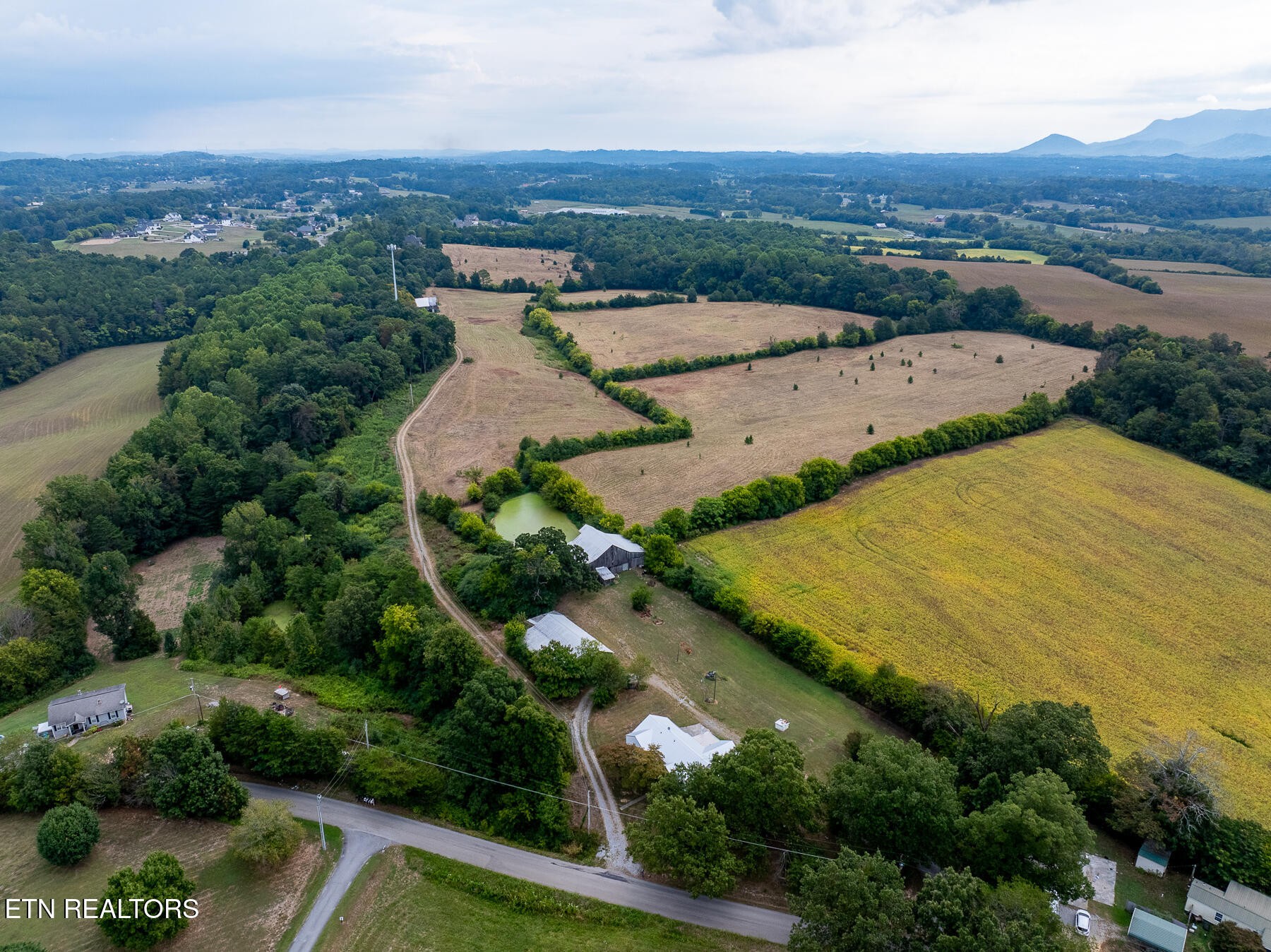 272 Keeble Road Maryville, TN 37804 - Photo 33 of 39 Gallery Image 33