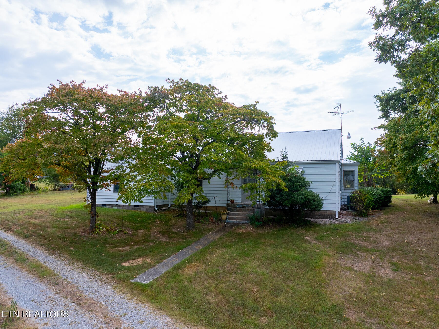272 Keeble Road Maryville, TN 37804 - Photo 8 of 39 Gallery Image 8