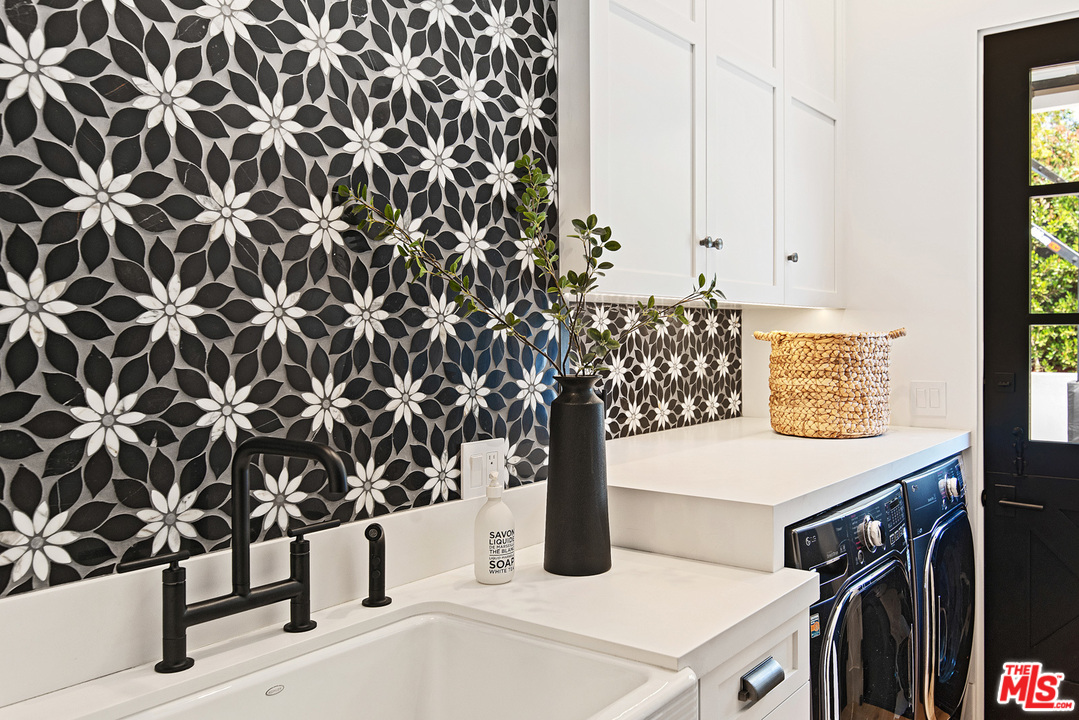 6530 Zuma View Place Malibu, CA 90265 - Photo 18 of 31