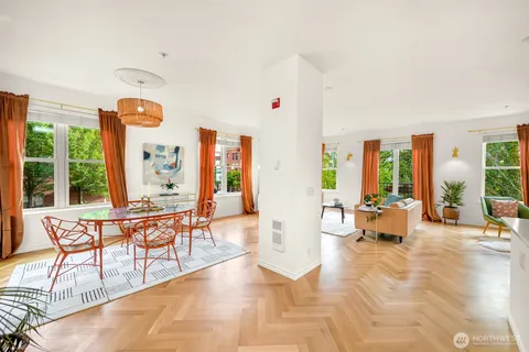 $980,000 | 1134 Finnegan Way, Unit 201, Bellingham, WA 98225